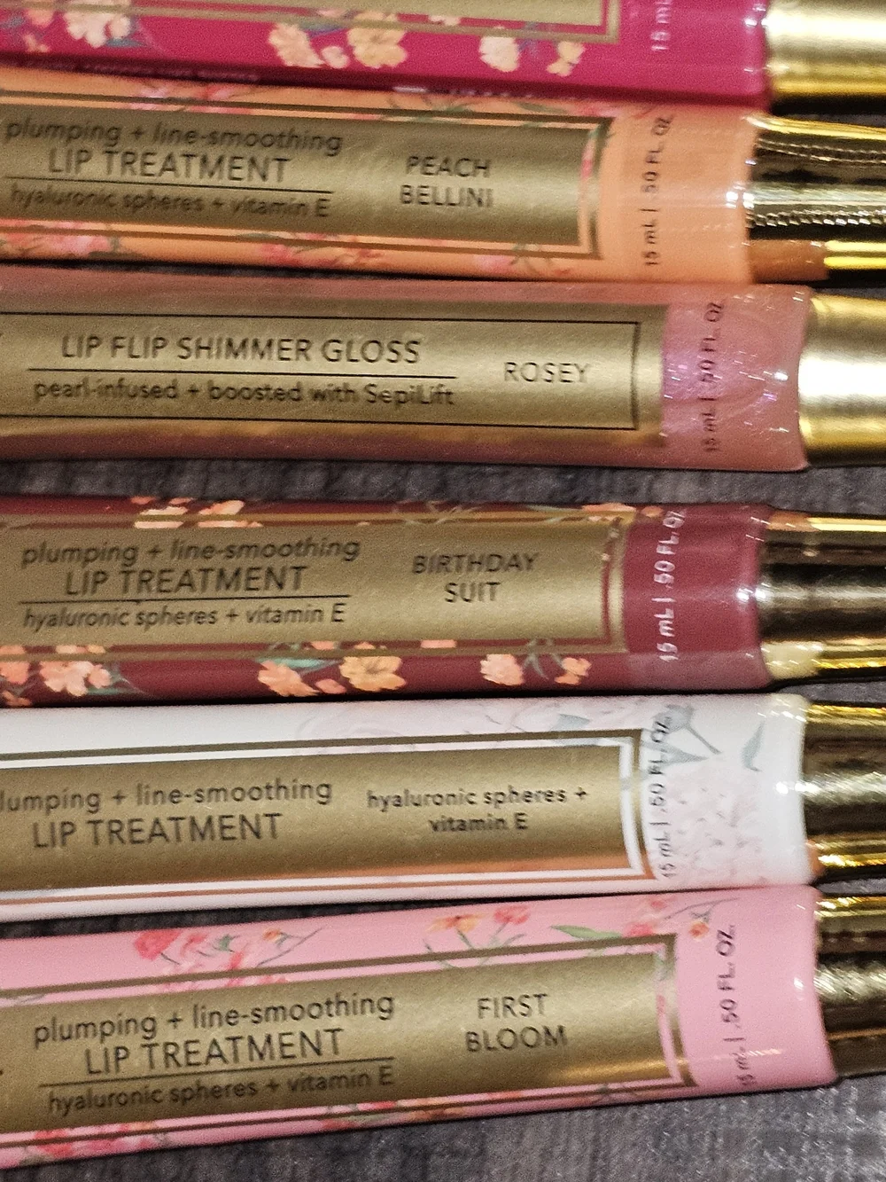 6 Pc Plumping & Line Smoothing lip Treatment W/Hylauranic Acid Spheres & Vit E